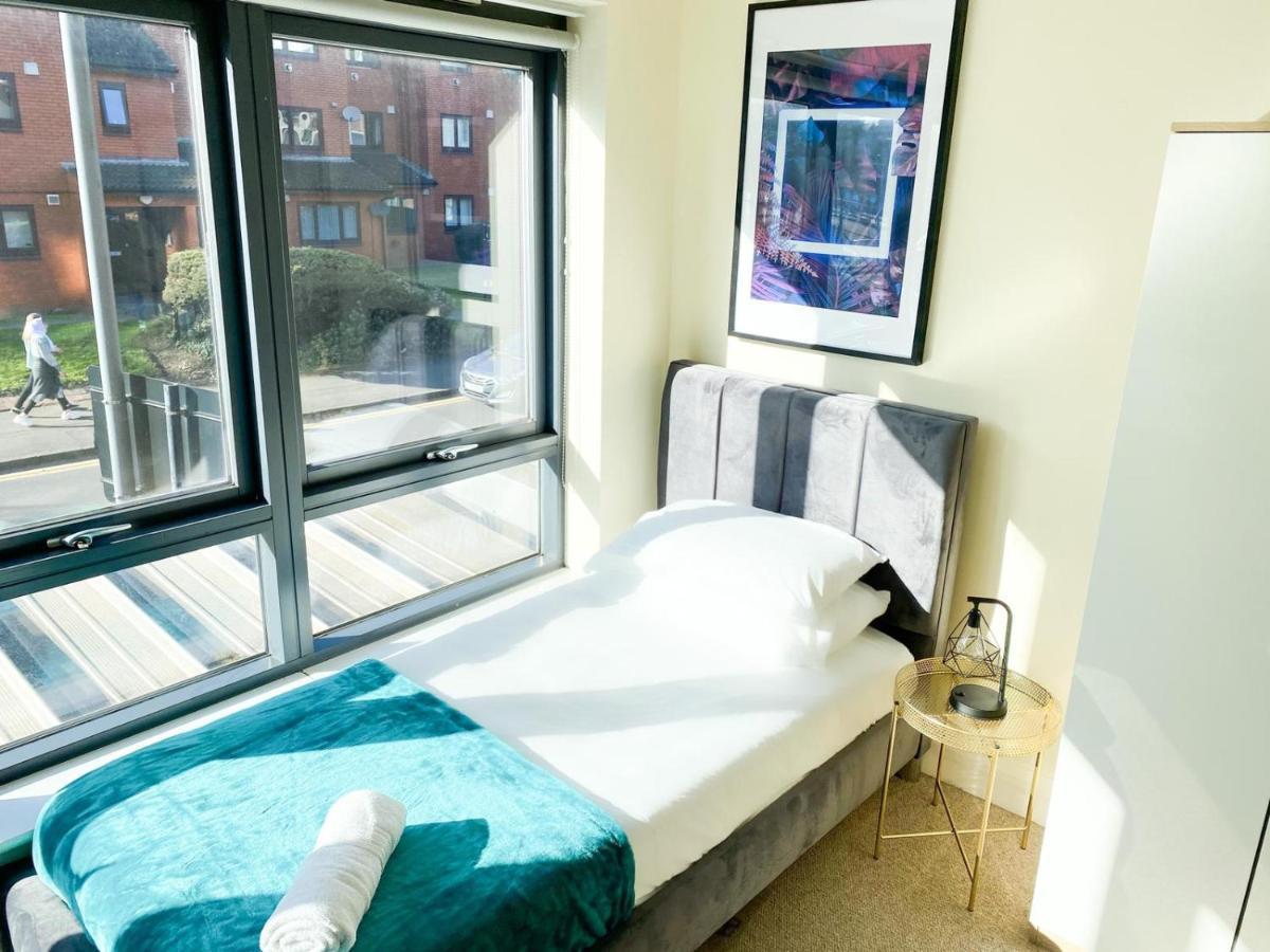 Tudors Esuites House City Centre Netflix Birmingham Exterior foto